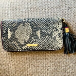 Retired Stella & Dot Snakeskin leather zipper tassel wallet clutch